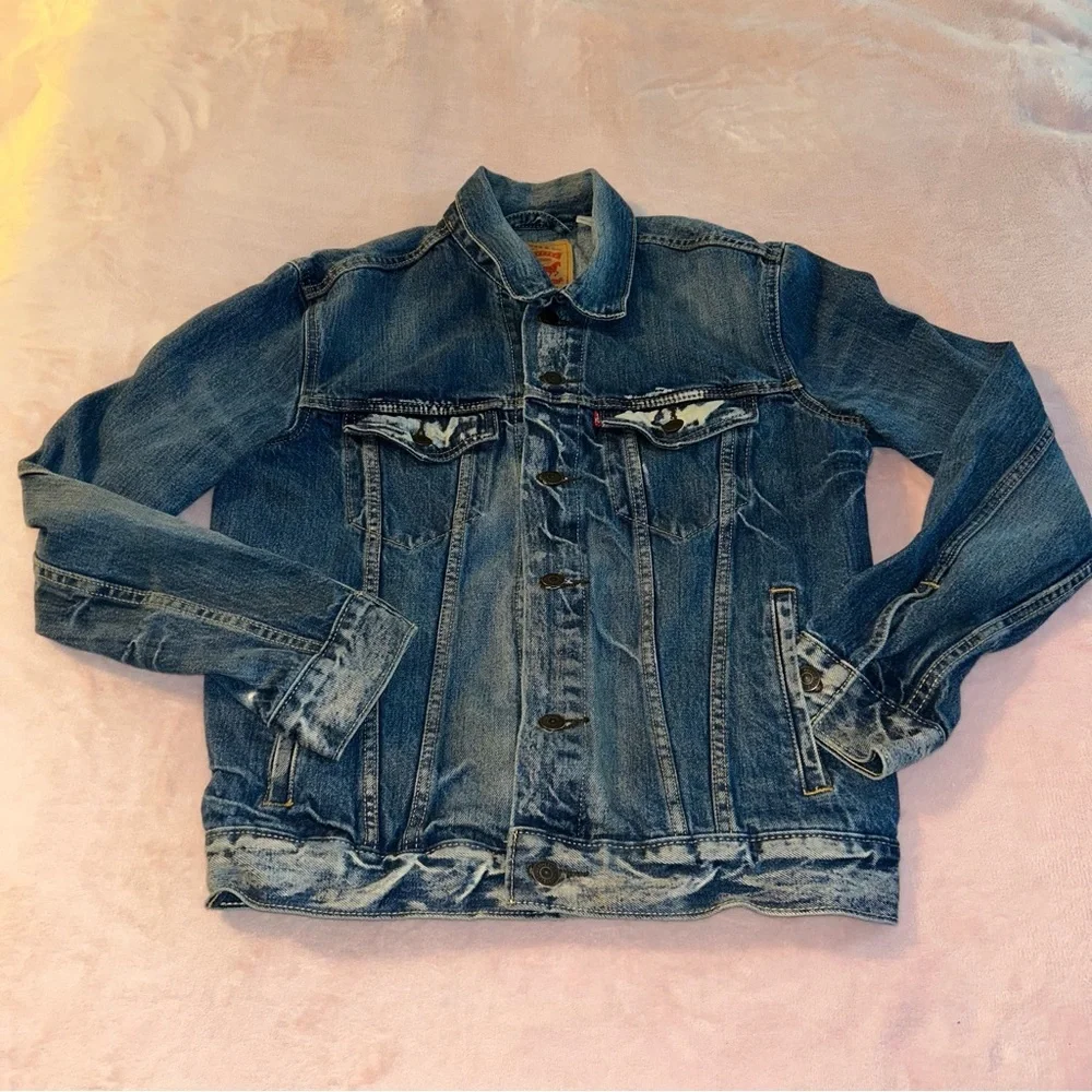 Levi’s Trucker denim jacket size S faded blue wash 100% cotton 72334 punk grunge - Picture 1 of 7